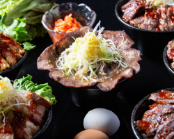 焼肉丼専門店モ〜モ〜!